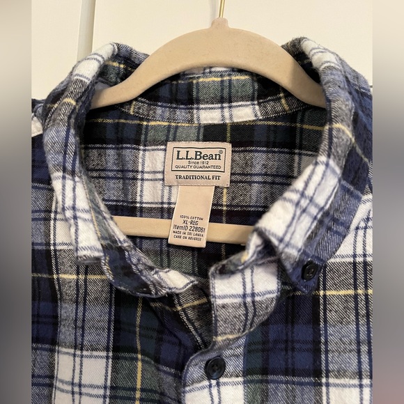 L.L. Bean Scotch Plaid Flannel Shirt Traditional Fit - Picture 5 of 5